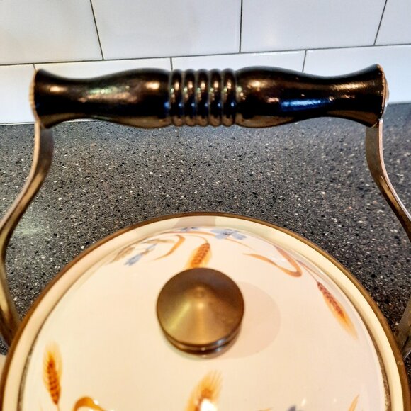 Adorable Vintage Enameled Teapot - Picture 6 of 10